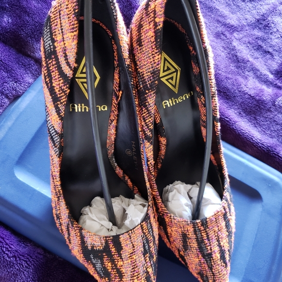 Heels - Picture 4 of 5